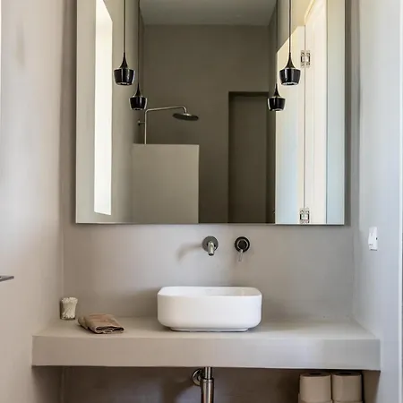 Villa Nabia By Milos Concierge *