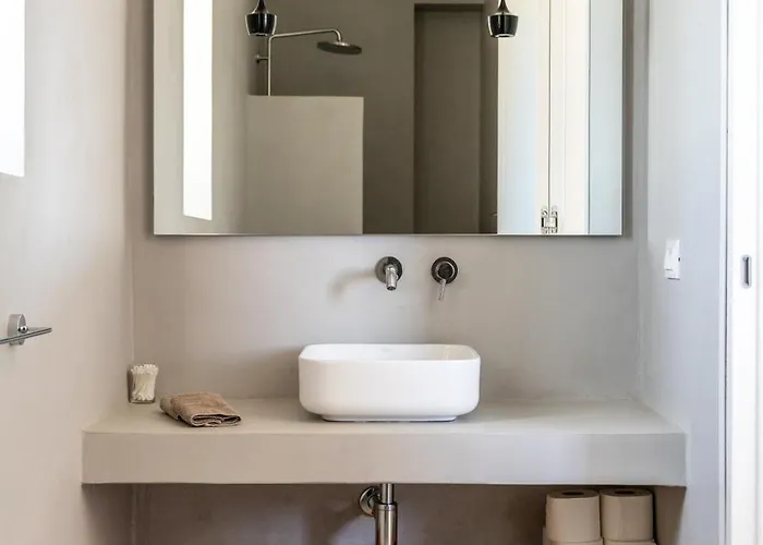 Nabia By Milos Concierge * Adamantas (Milos)